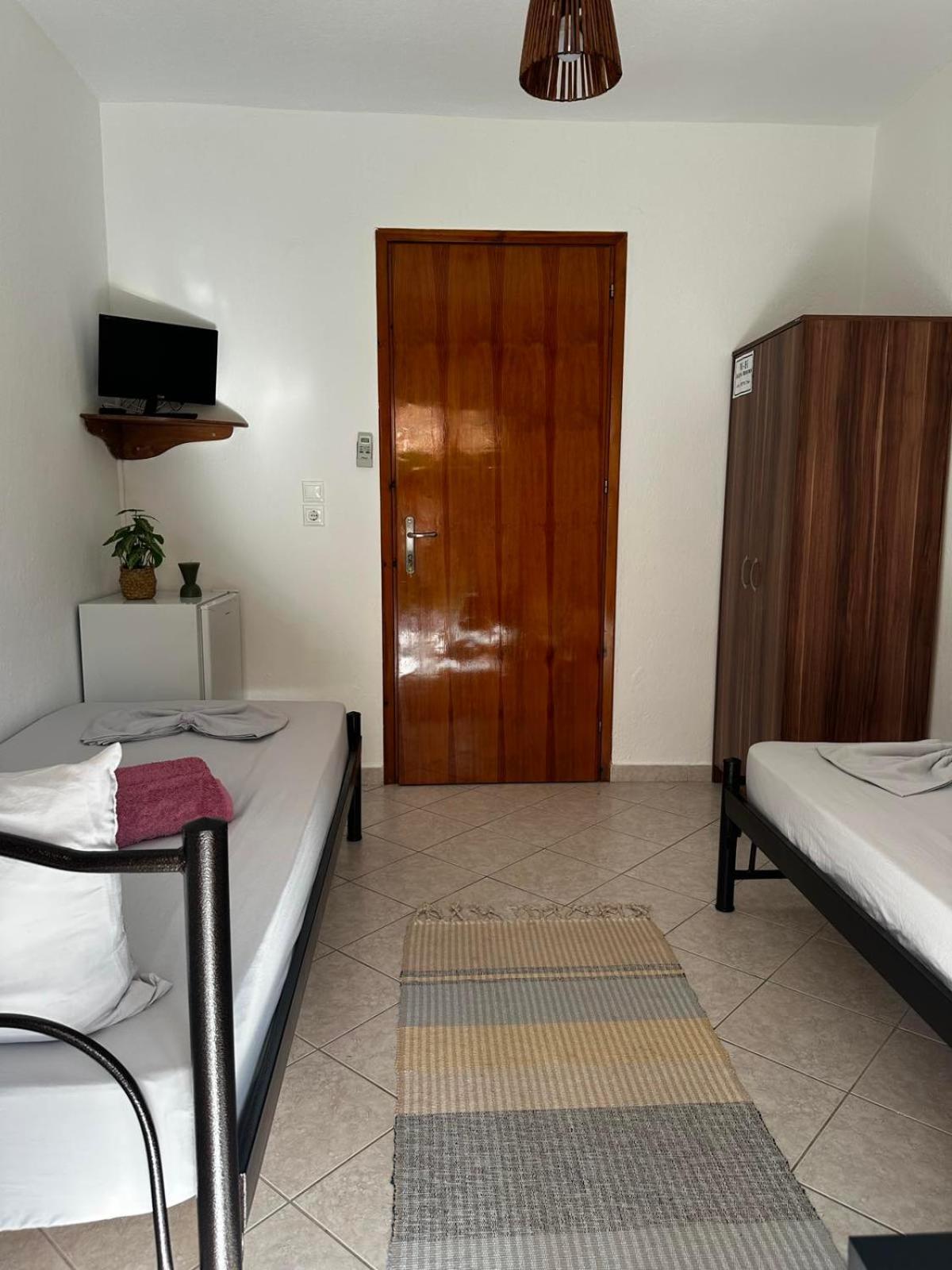 Elena Rooms-Apartments Asproválta Exteriér fotografie
