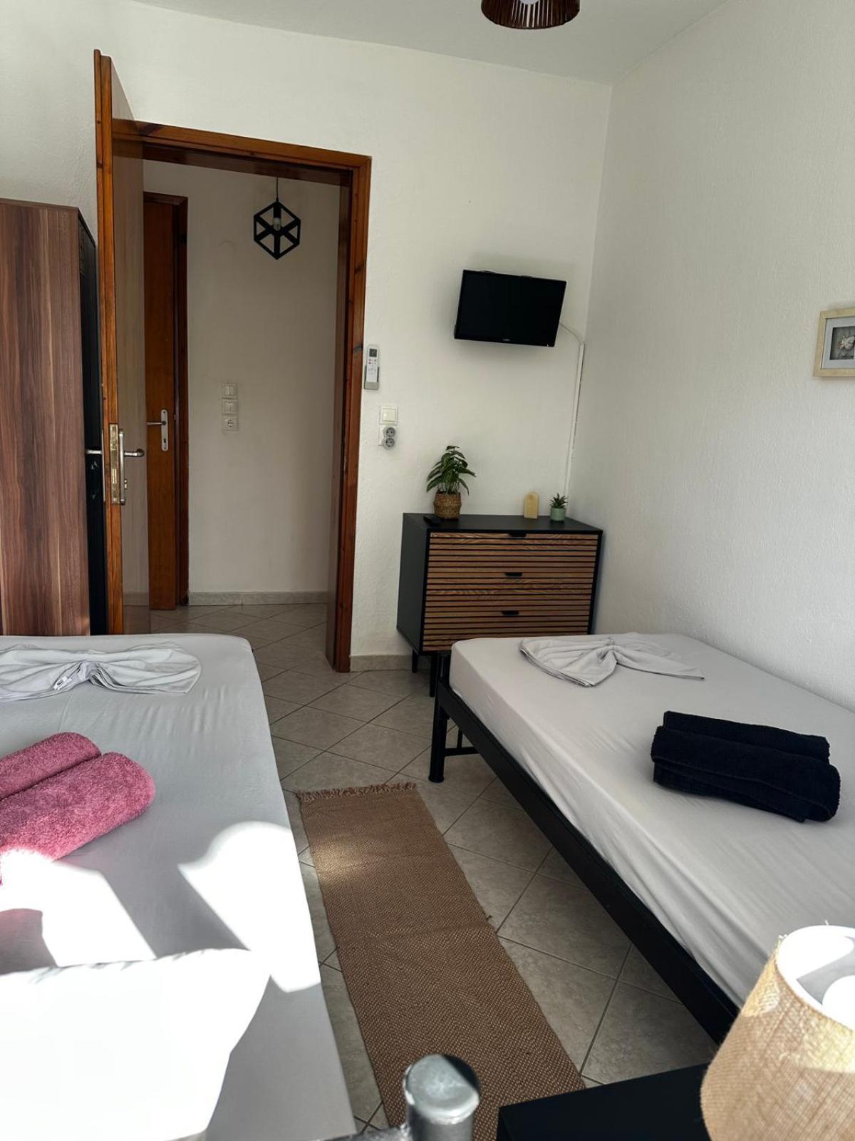 Elena Rooms-Apartments Asproválta Exteriér fotografie